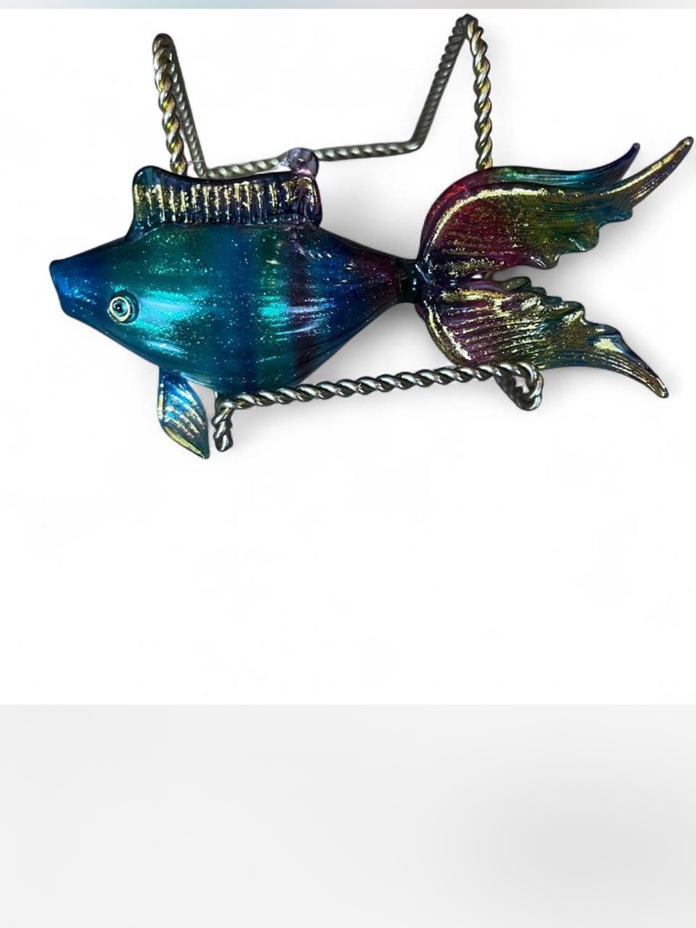 Vintage blown glass fish in good condition!